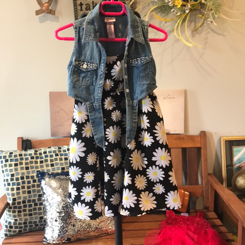 Girls dress